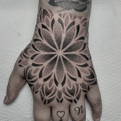 Dotwork 07.jpg